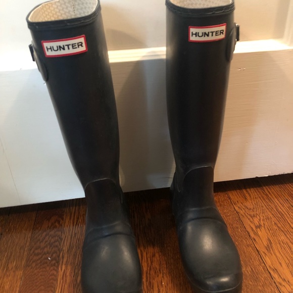 Hunter Shoes - Hunter tall navy rain boots with multicolor liners